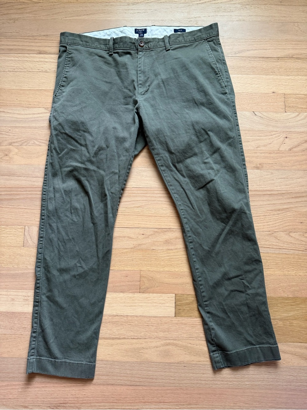 J Crew Men’s 36 x 30 Olive Green Chino Pants